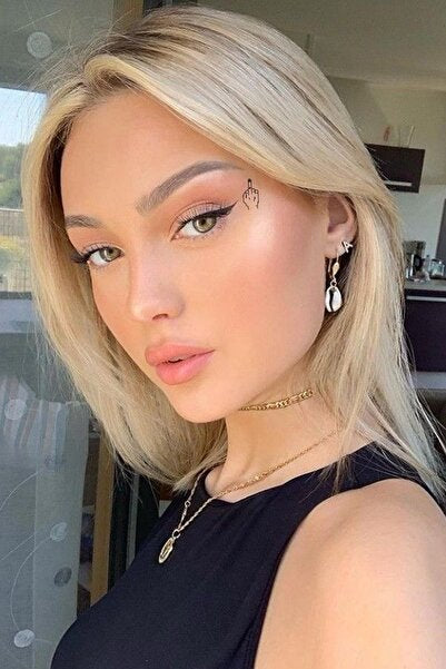 Minimal Orta Parmak El Işareti Tattoo Geçici Dövme